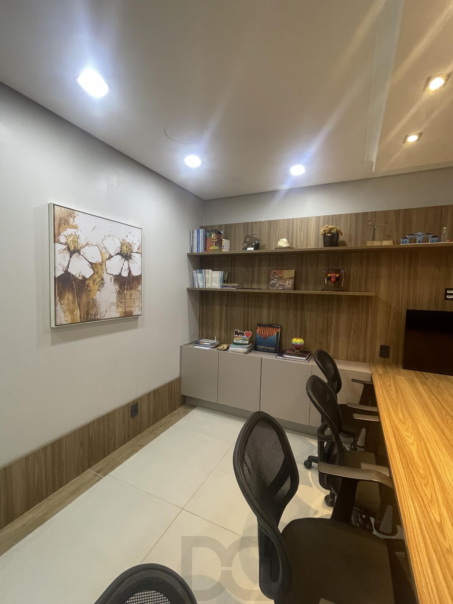 Ampla sala comercial com vaga de garagem escriturada — foto 13