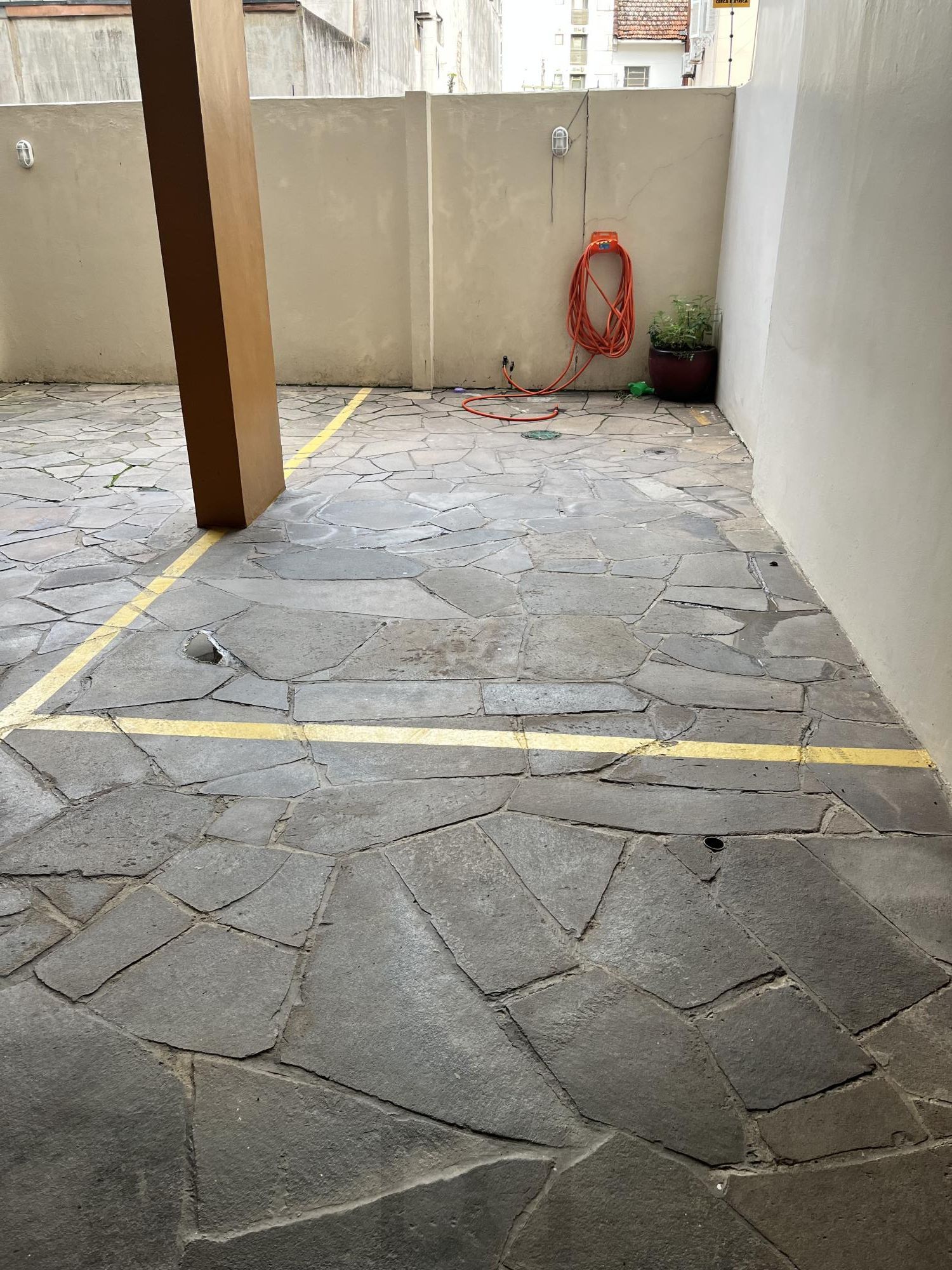 Apartamento de 1 quarto, 2 sacadas e 1 vaga de garagem no bairro Farroupilha POA — foto 3
