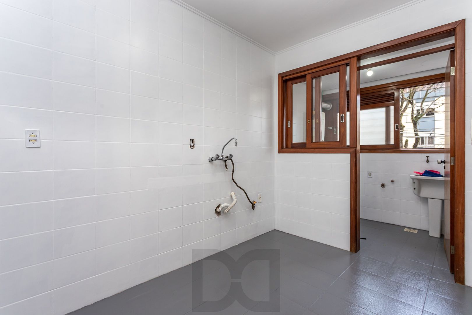 Apartamento no bairro Vila Ipiranga de 2 dormitórios e vaga DESOCUPADO — foto 15