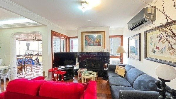Apartamento com 3 Dormitórios, Suíte e Sacada e 1 vaga - 115m² - Petrópolis — foto 3