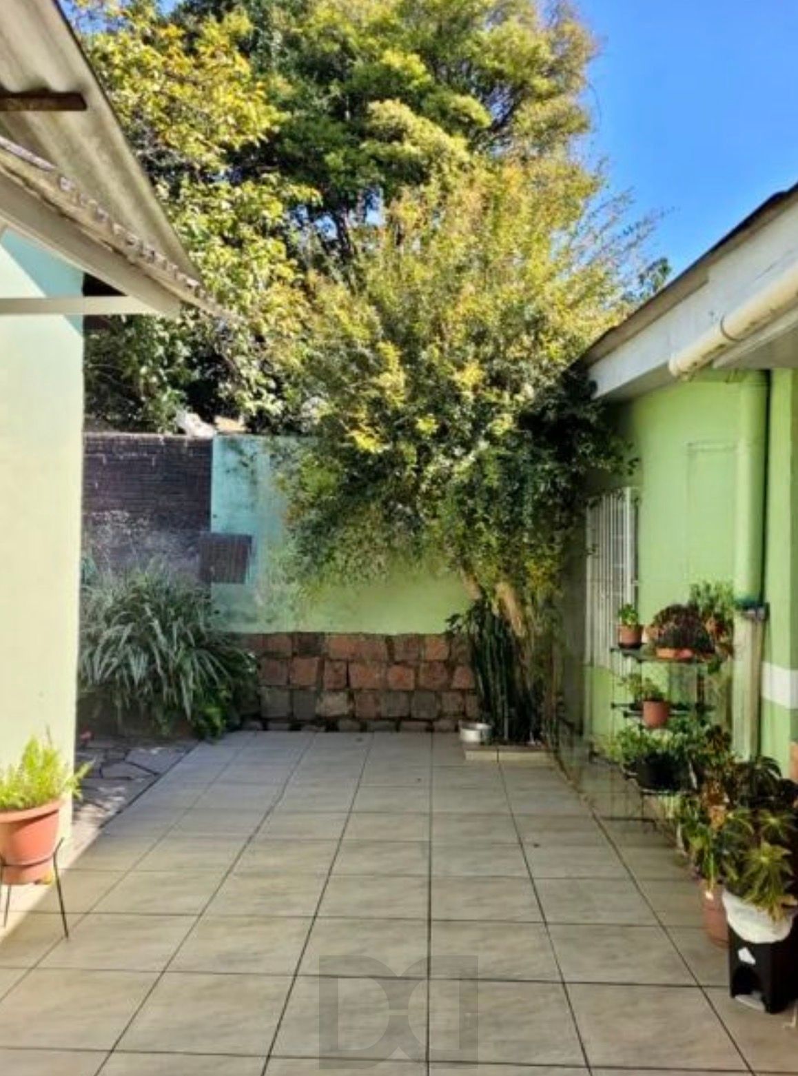 Casa com 3 dormitórios e edícula 1 d no Bairro Jardim Floresta — foto 16