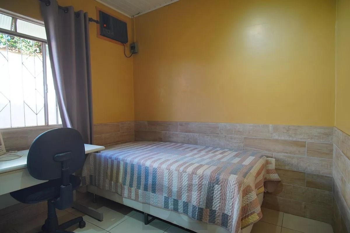 Casa Térrea com 5 dormitórios, Amplo Terreno de 300m² - Bairro Santa Rosa — foto 16