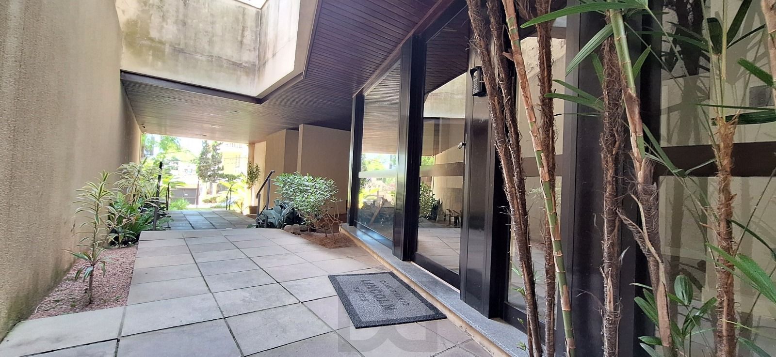 Apartamento 01 dormitório com garagem no Mont Serrat — foto 17