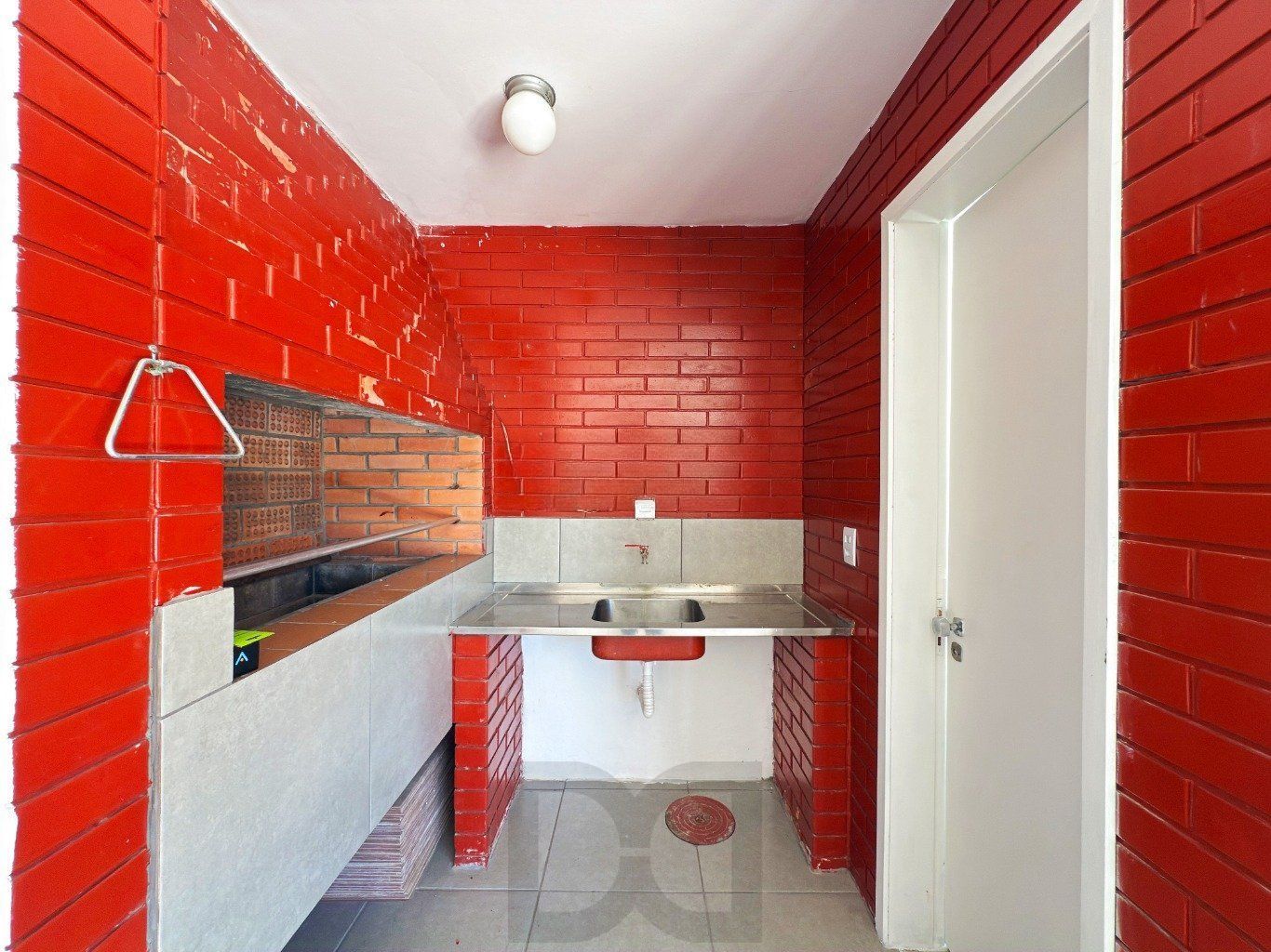 Cobertura com 2 quartos, vaga, elevador e churrasqueira  no bairro Cristal. — foto 27