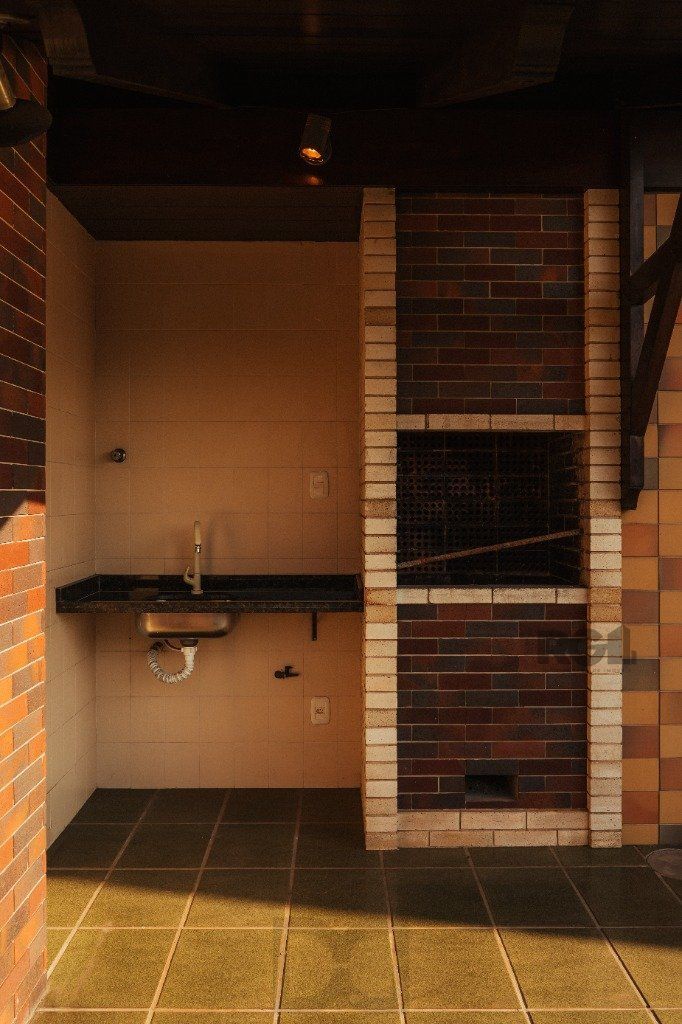 Vende-se cobertura 3 quartos com suíte e 2 vagas - 333m² - Mont Serrat — foto 11