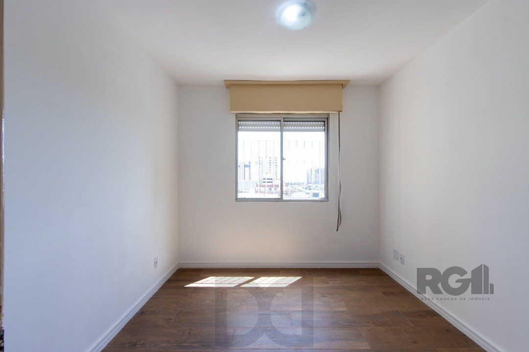 Apartamento de 2 Dormitórios com Vaga Coberta no Conjunto Residencial Santos Dumont — foto 12
