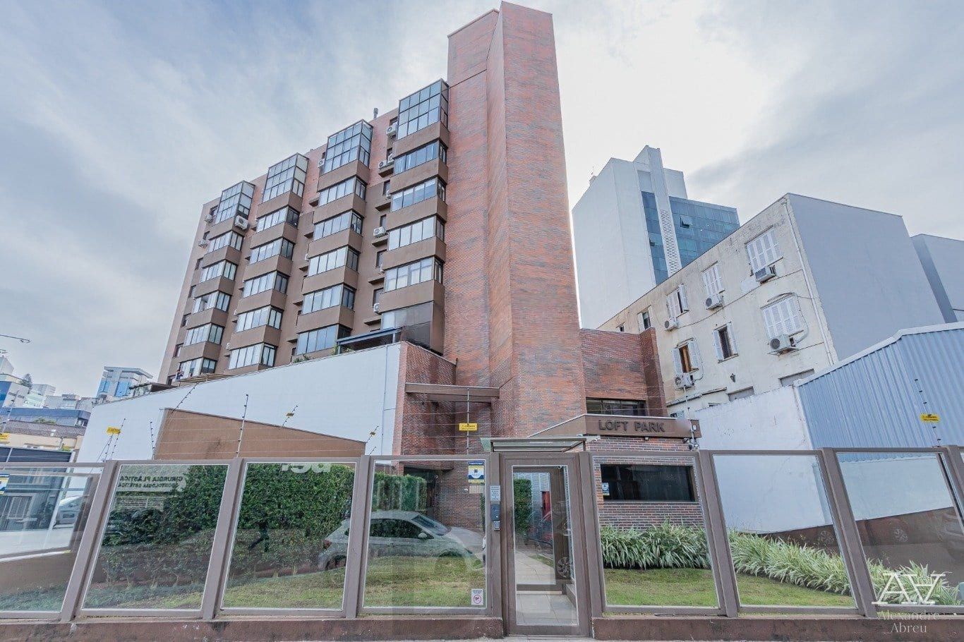 Apartamento de um quarto e duas vagas de garagem no bairro Independência — foto 4