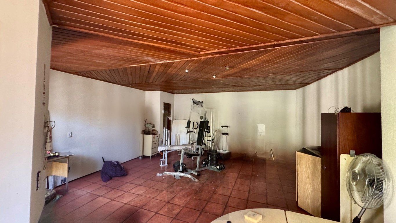 Casa com 350m², 4 quartos, 2 Suítes à venda em Azenha, Porto Alegre. — foto 40