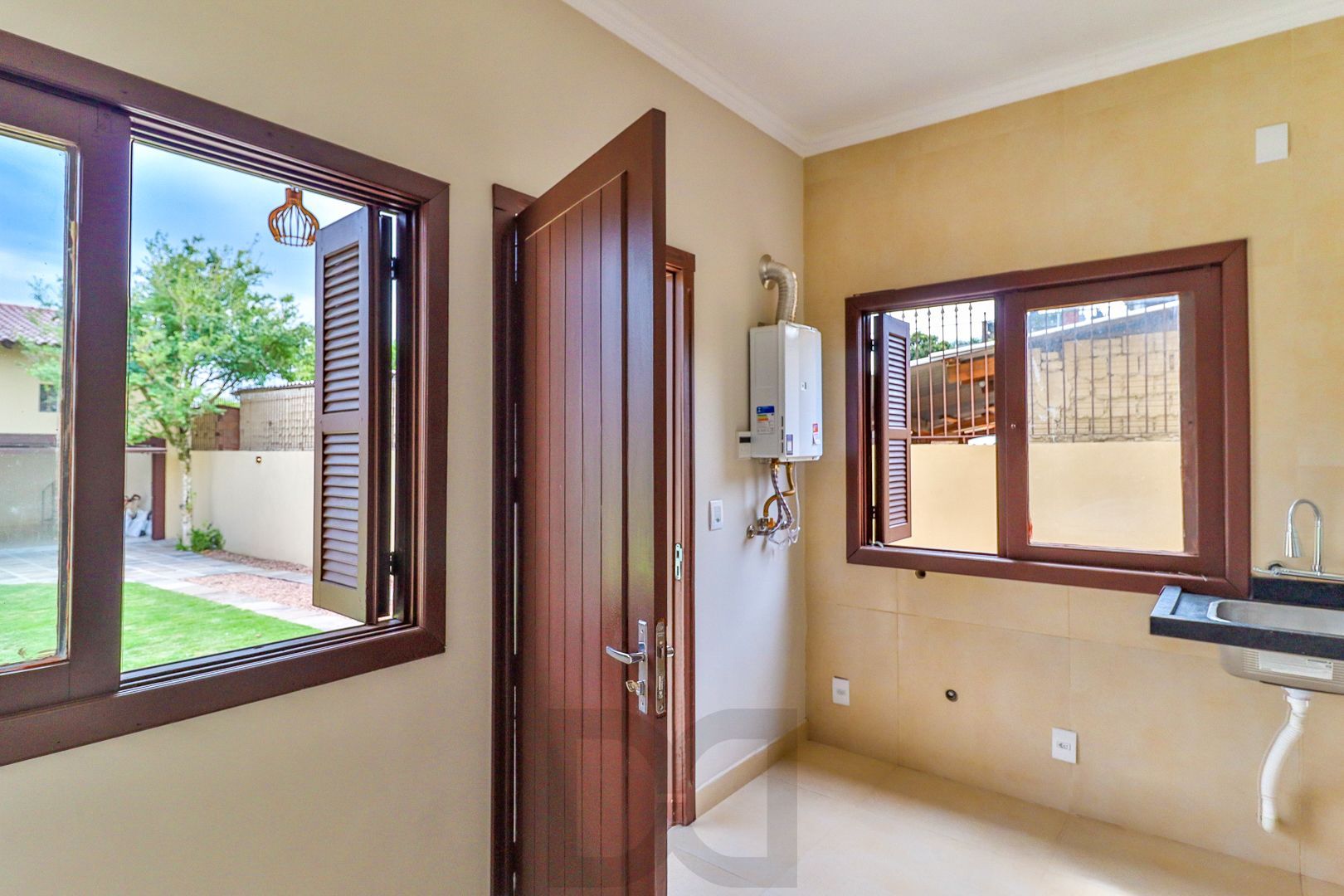 Excelente residência com 4 dormitórios — foto 78