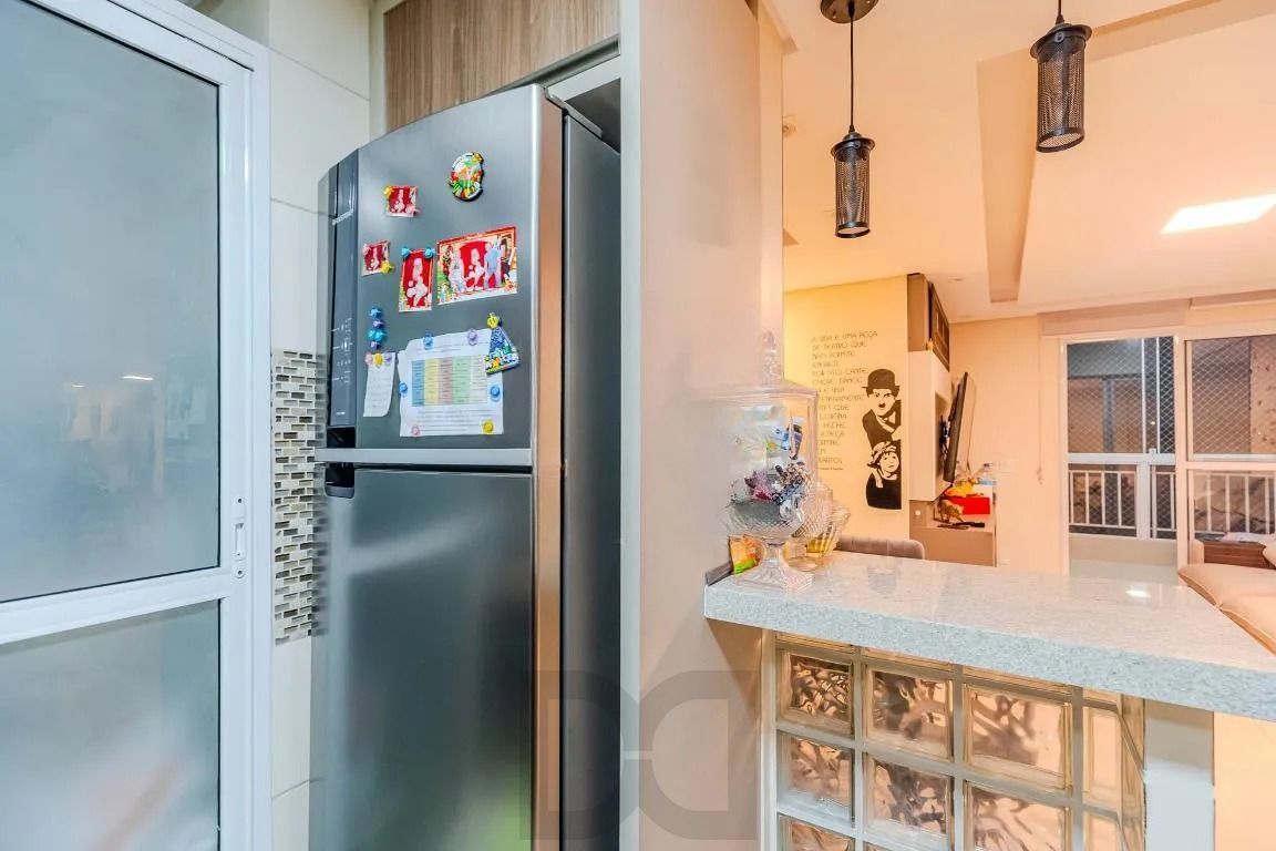 Apartamento com 3 dormitórios, suíte, sacada com churrasqueira e 1 vaga. — foto 7