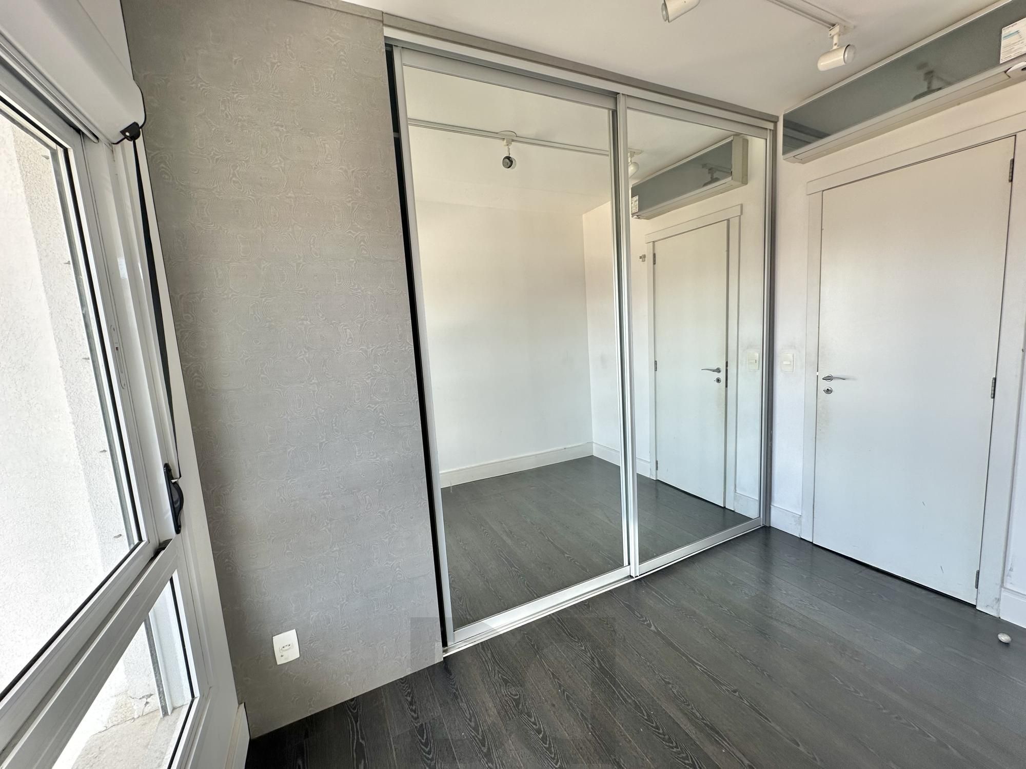 Apartamento 2 Dormitórios para comprar no Parigi Residence Bairro Três Figueiras — foto 31