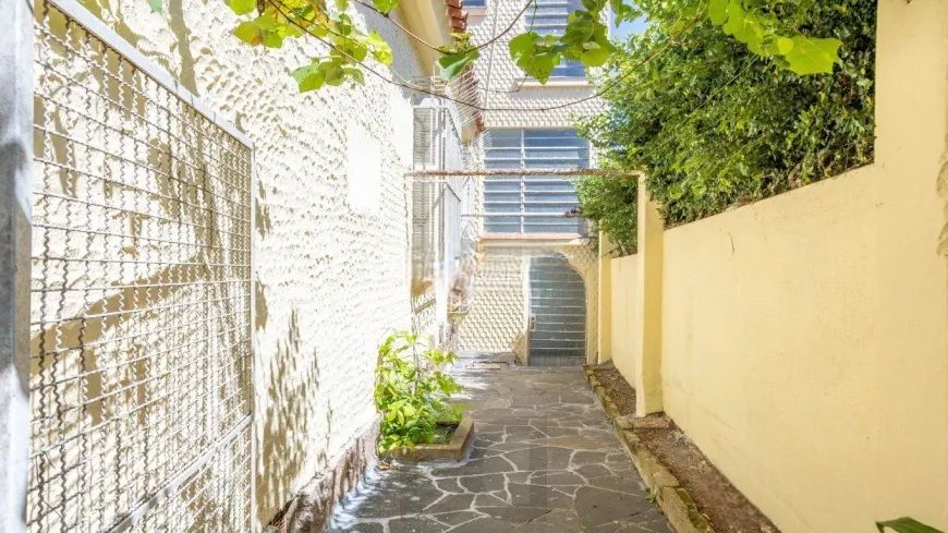 Casa Ampla com Pátio e Excelente Localização no Petrópolis — foto 3