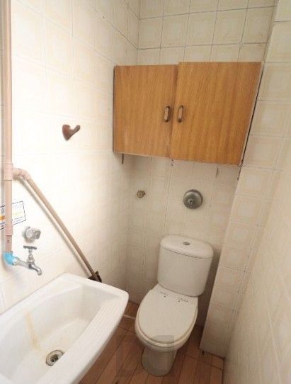 Apto 02 dorm e 01 vaga, sala, coz, dep emp, frente, 77 m2, Bairro Passo da Areia — foto 17