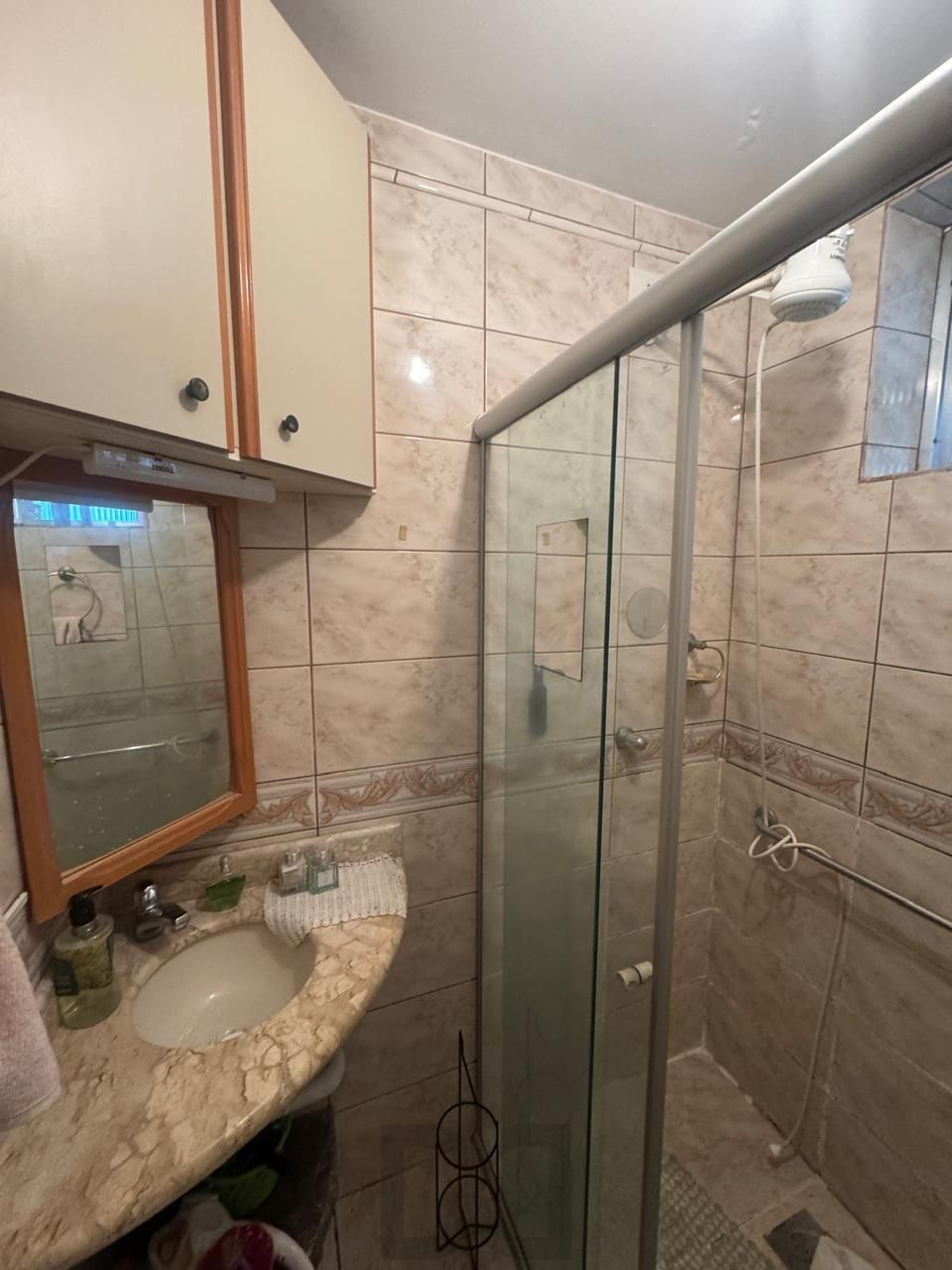 Apartamento térreo de 2 dormitórios, Menino Deus DESOCUPADO — foto 3