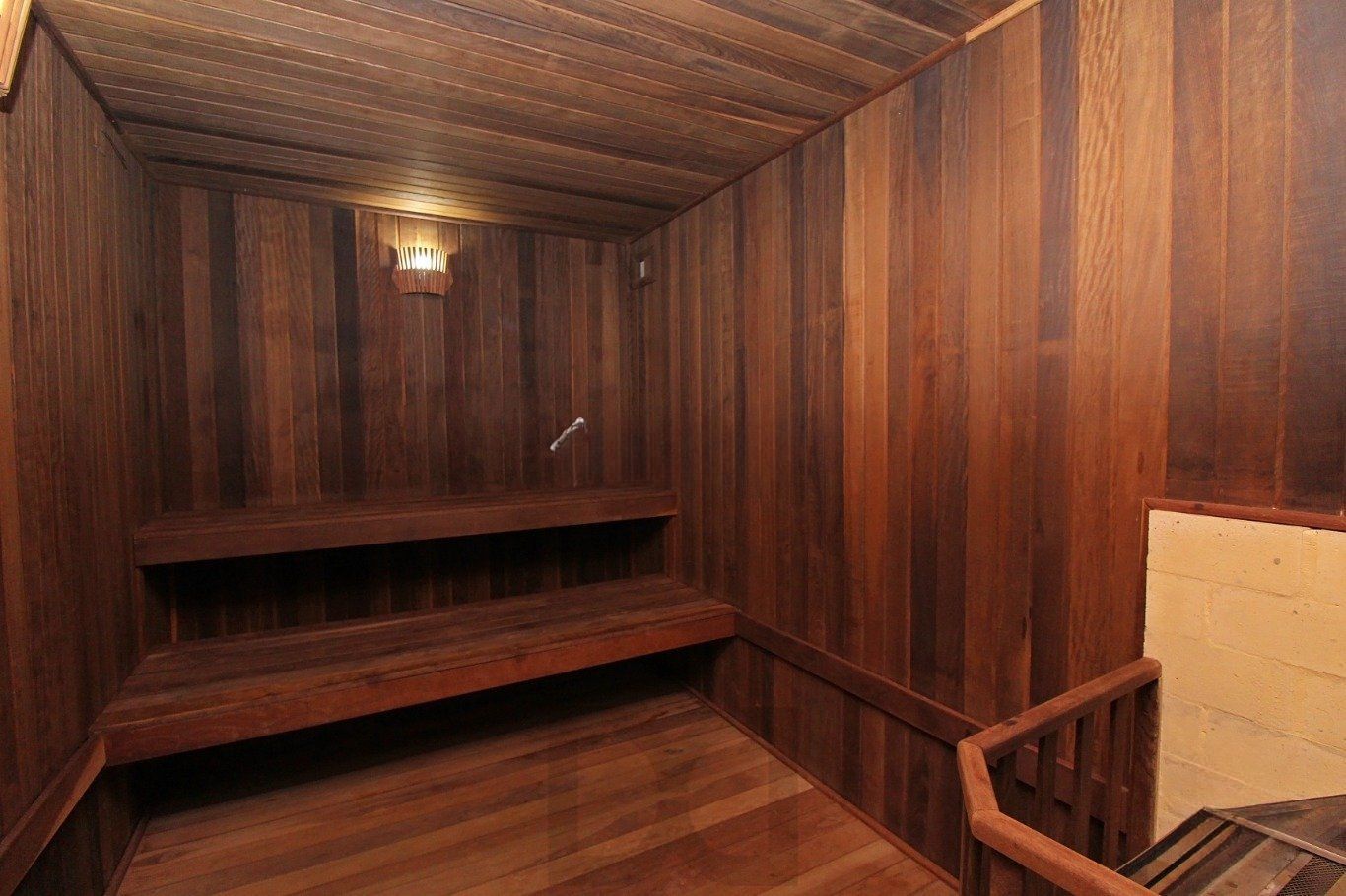 Apartamento com 3 quartos, 3 suítes e 128m² à venda em Menino Deus. — foto 45