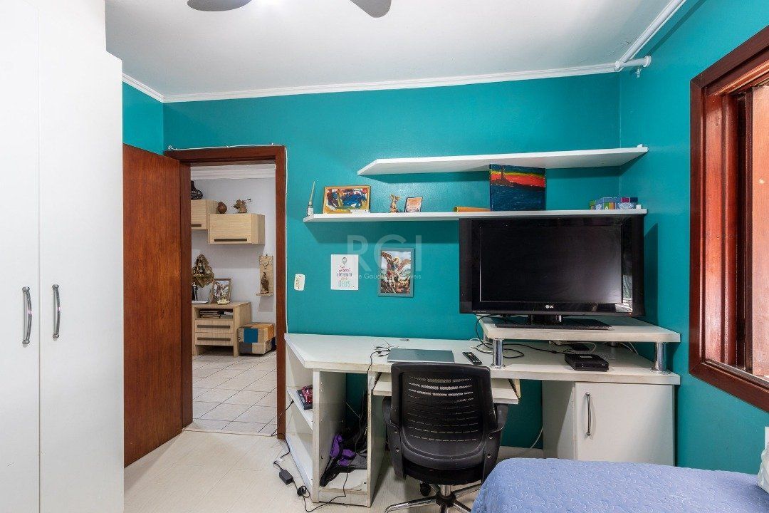 Casa para Venda com 3 dormitórios, sendo 1 suites e 4 vagas no bairro Ipanema — foto 26