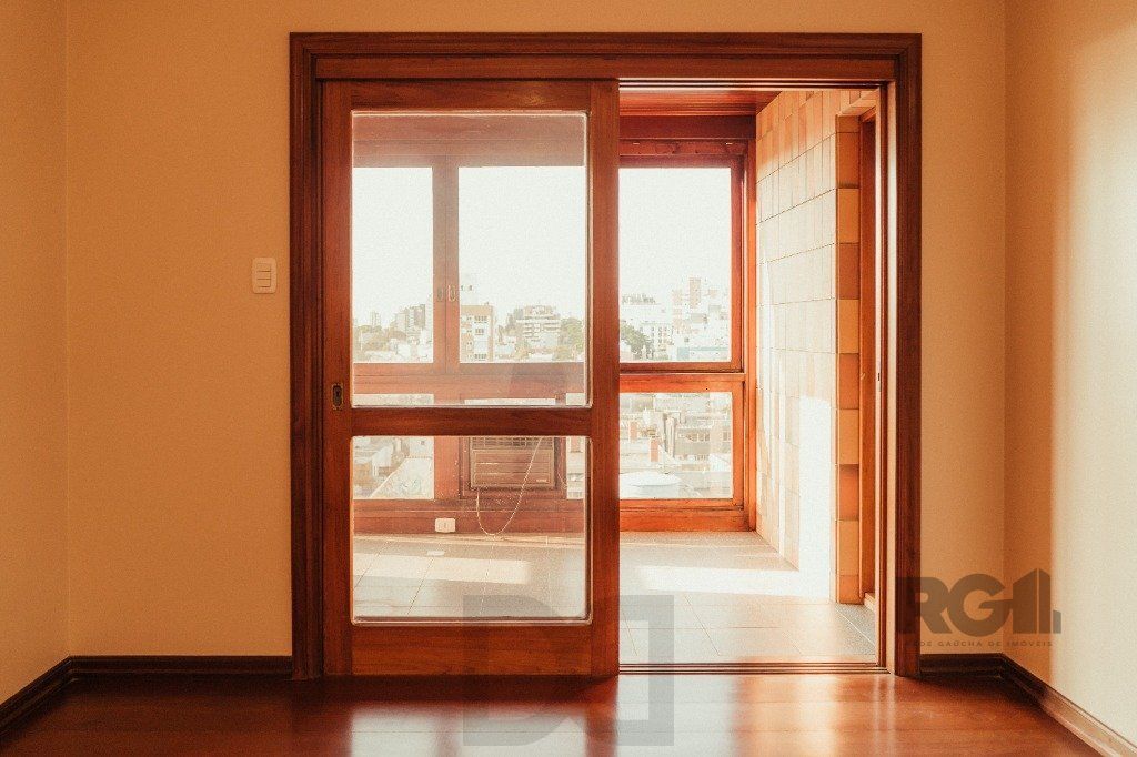 Vende-se cobertura 3 quartos com suíte e 2 vagas - 333m² - Mont Serrat — foto 5