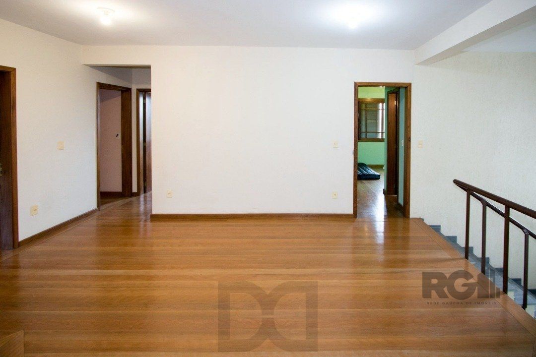 Sobrado com 6 suites, lareira, lavabo, pátio - Bairro Belém Velho — foto 19