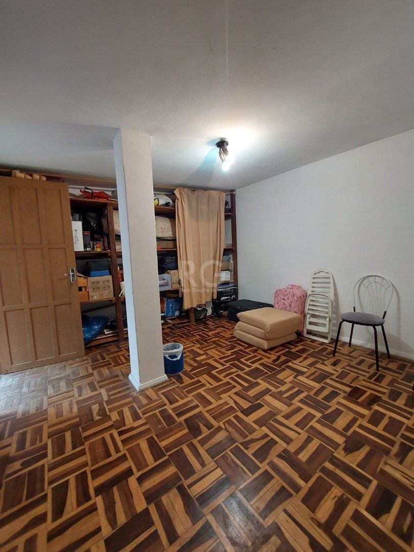 Casa para Venda - 184m², 3 dormitórios, sendo 1 suites, 4 vagas - Cristal — foto 5