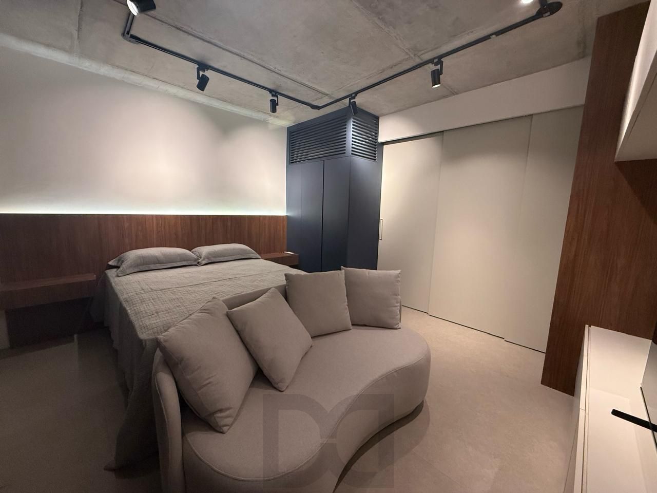 Apartamento Novo, studio grande com 45,97m² privativos, mobiliado, leste norte, vista, junto ao parcão e zafari cabral — foto 2