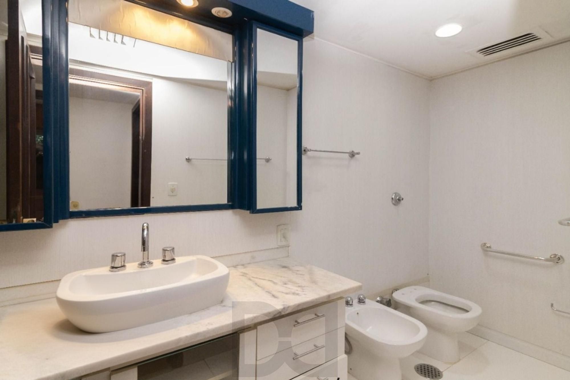 Apartamento de 3 dormitórios, suíte, duas vagas e elevador no bairro Rio Branco — foto 23