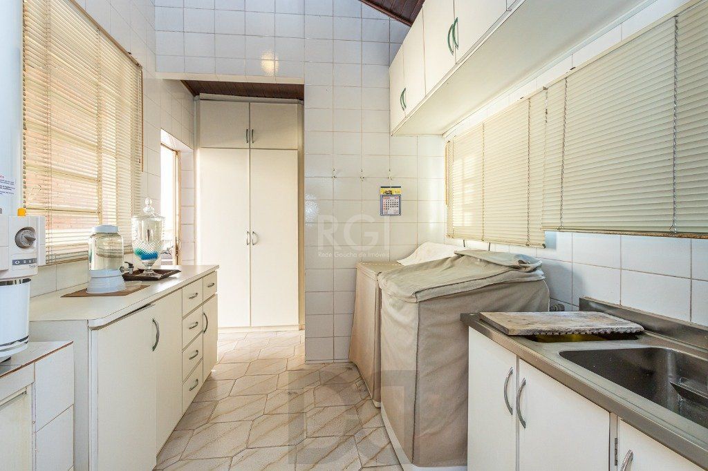 Casa sobrado no Partenon de 3 dormitórios e amplo pátio — foto 55