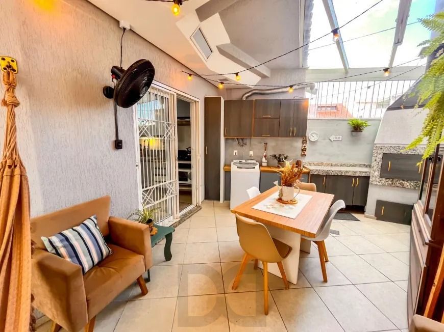 Casa Reformada em Condomínio com Suíte e Espaço Versátil Avenida Ecoville — foto 8