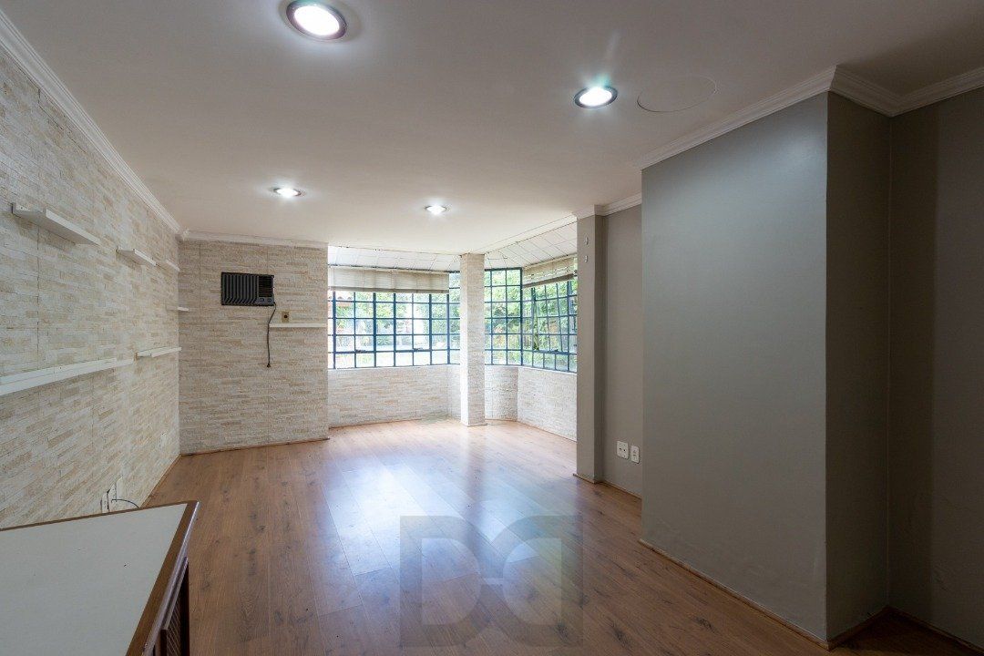 Casa para Venda - 202m², 3 dormitórios, sendo 1 suites, 2 vagas - Cristal — foto 41