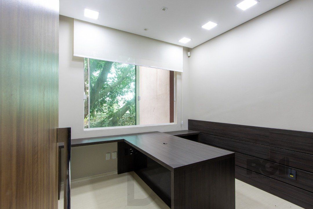 Excelente casa comercial com aproximadamente 300m² de área construída — foto 26