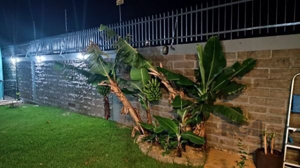 Casa em Porto Alegre, no bairro Hípica, com 3 dormitório(s), e 3 banheiros, à venda. — foto 23