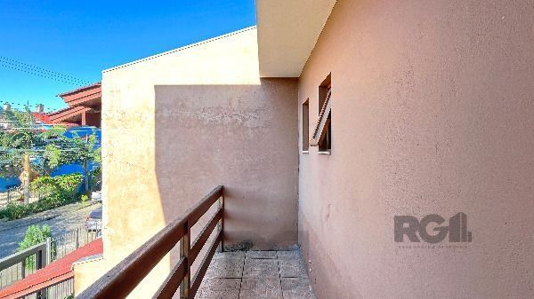 Casa em Porto Alegre, no bairro Hípica, com 3 dormitório(s), e 3 banheiros, à venda. — foto 32