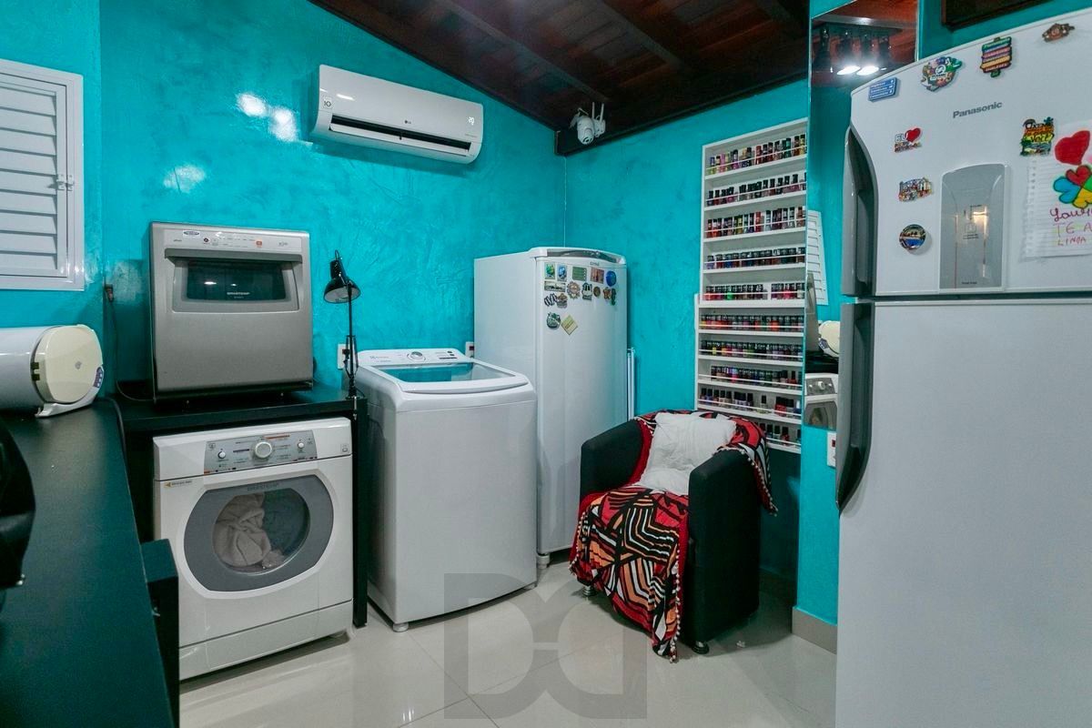 Casa de 2 quartos com 2 vagas cobertas em condomínio fechado em Porto Alegre — foto 10