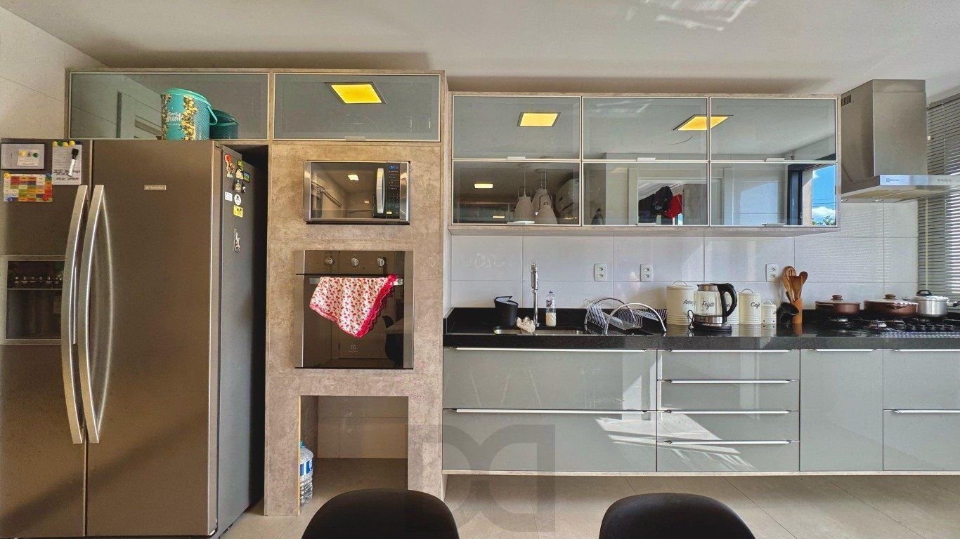 Apartamento semi mobiliado de 3 dormitórios no bairro Pedra Redonda — foto 10