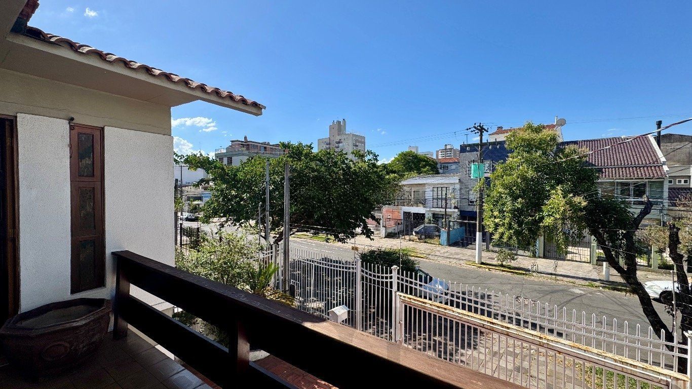 Casa com 350m², 4 quartos, 2 Suítes à venda em Azenha, Porto Alegre. — foto 19