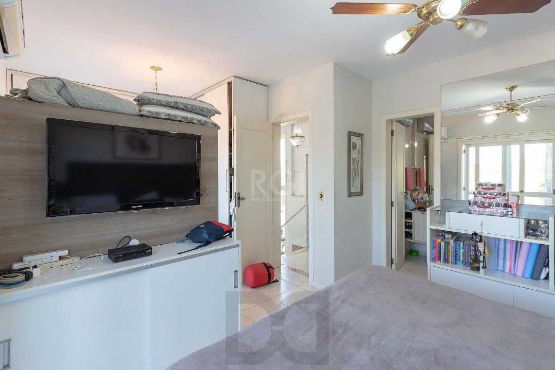 Casa para Venda com 4 dormitórios no bairro Hípica — foto 23