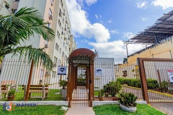 Apartamento no Sarandi de 2 dormitórios e vaga semi mobiliado DESOCUPADO