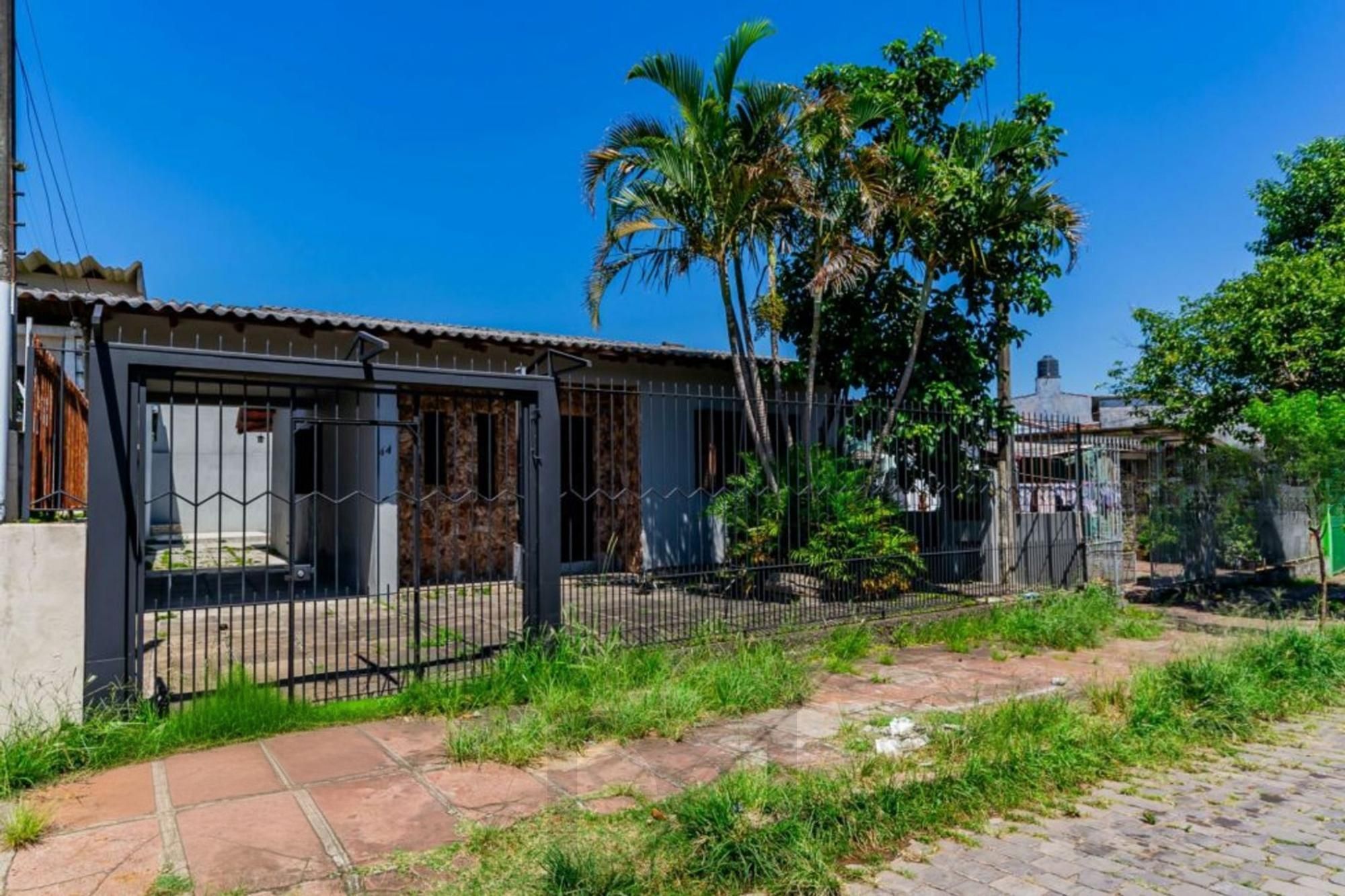 Casa com 3 quartos, 4 vagas e amplo pátio no Bairro Sarandí — foto 17