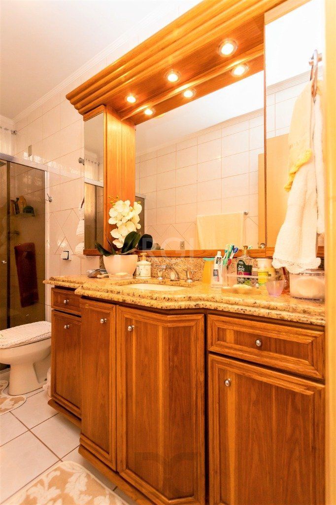 Casa para Venda - 228m², 4 dormitórios, sendo 1 suites, 5 vagas - Teresópolis — foto 25