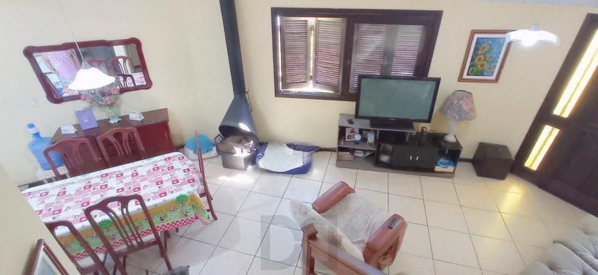 Casa com 4 dormitórios, sótão e amplo pátio próxima ao Hospital Cristo Redentor — foto 4