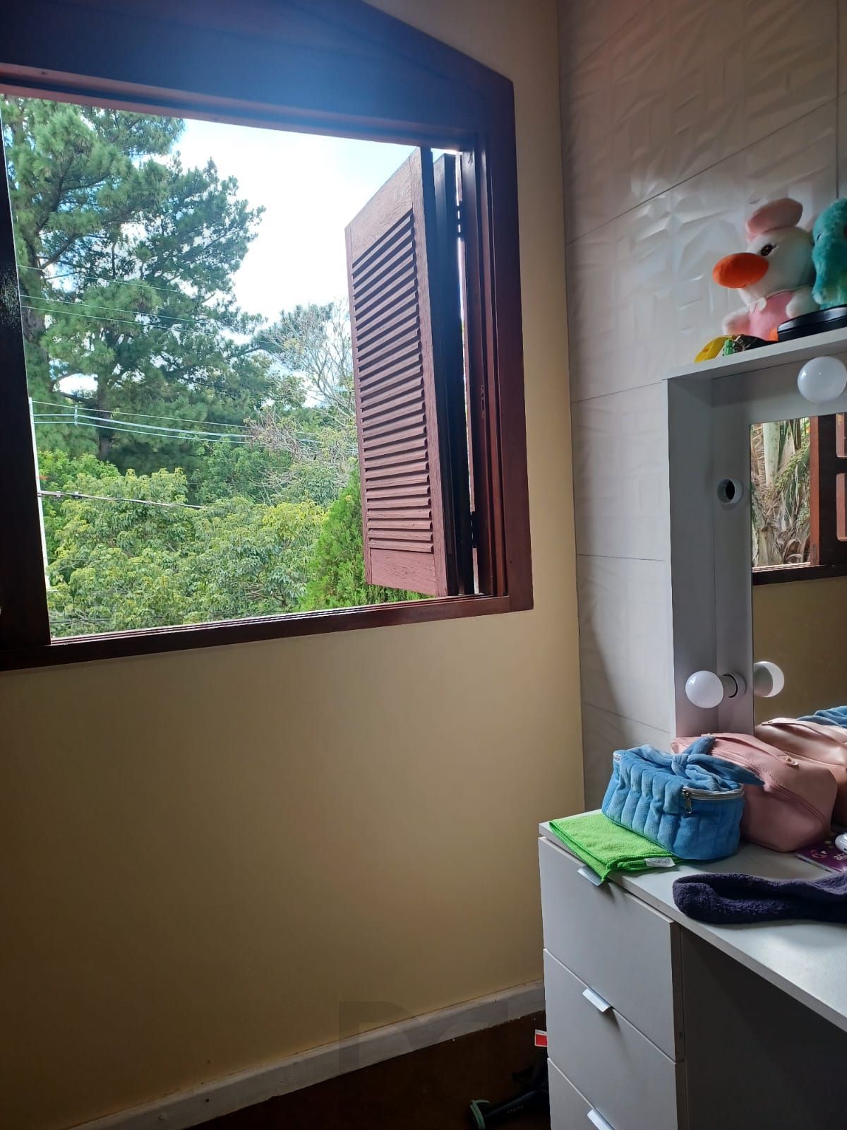 Casa com 04 quartos (01 suíte) 02 vagas no Bairro Jardim Sabará em Porto Alegre — foto 17