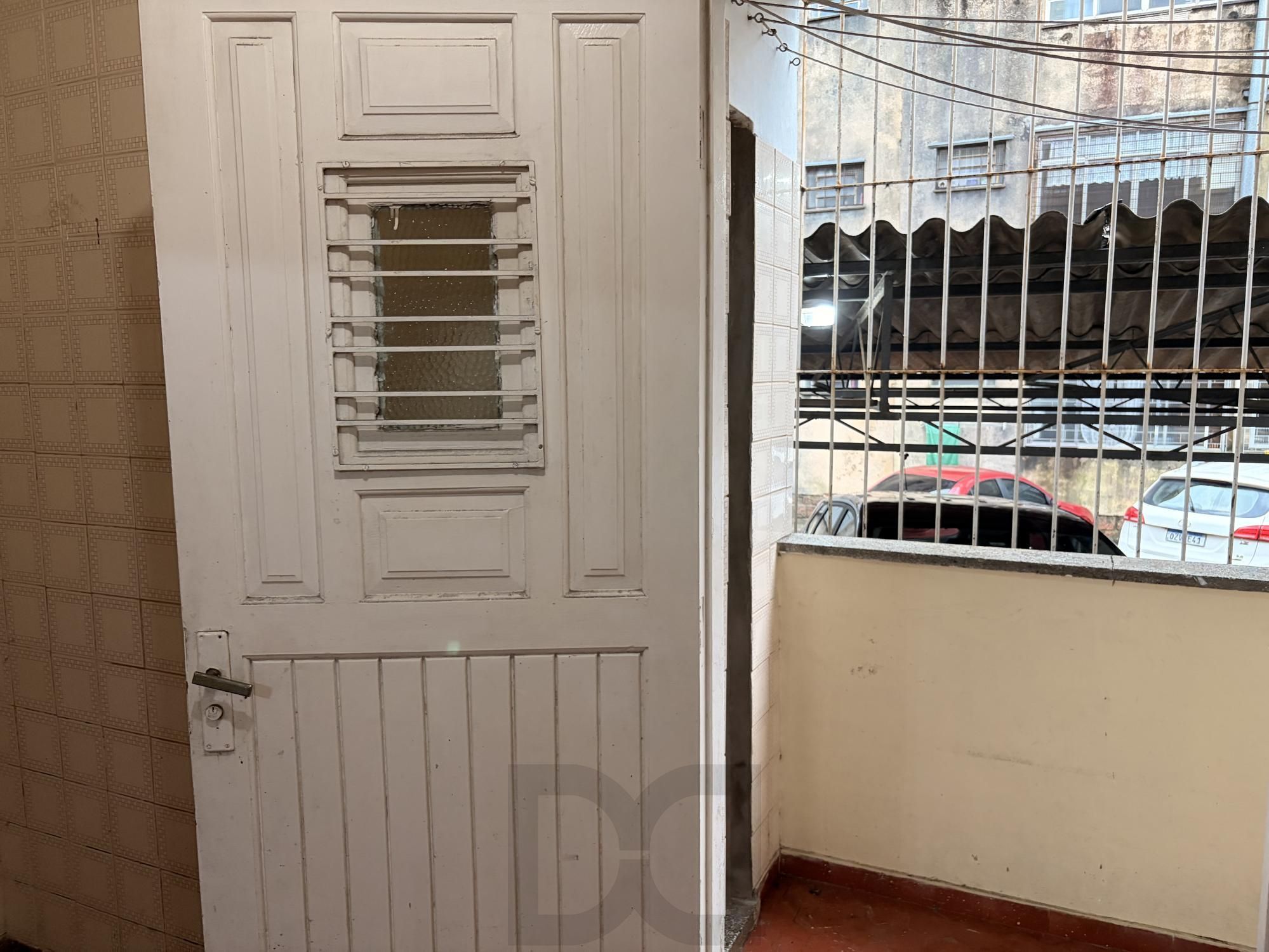 Apartamento térreo de 3 dormitórios com garagem coberta no Sarandi — foto 11