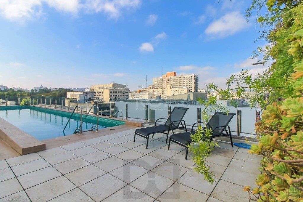 Semi mobiliado 2 quartos (1 suíte) e 1 vaga. Infra completa e ótima localização — foto 24