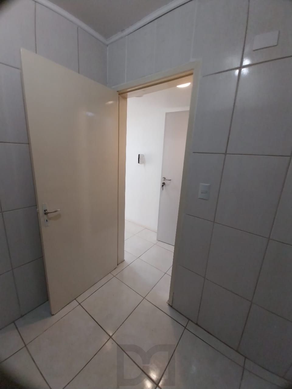 JK na Cidade Baixa, 2 piso, elevador, Preço atrativo. — foto 26