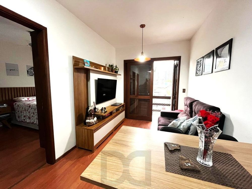 Apartamento com 1 Suite, sacada e 1 vaga de garagem no bairro Cidade Baixa — foto 2