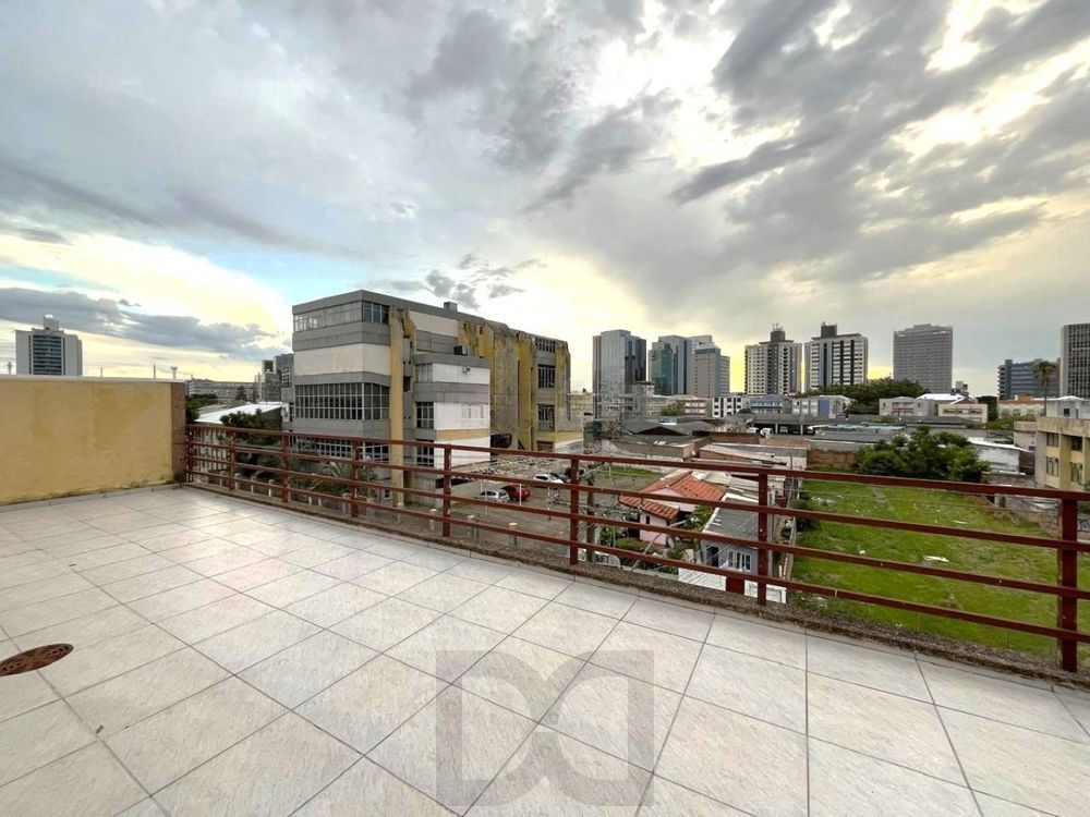 Apartamento com 1 Suite, sacada e 1 vaga de garagem no bairro Cidade Baixa — foto 19