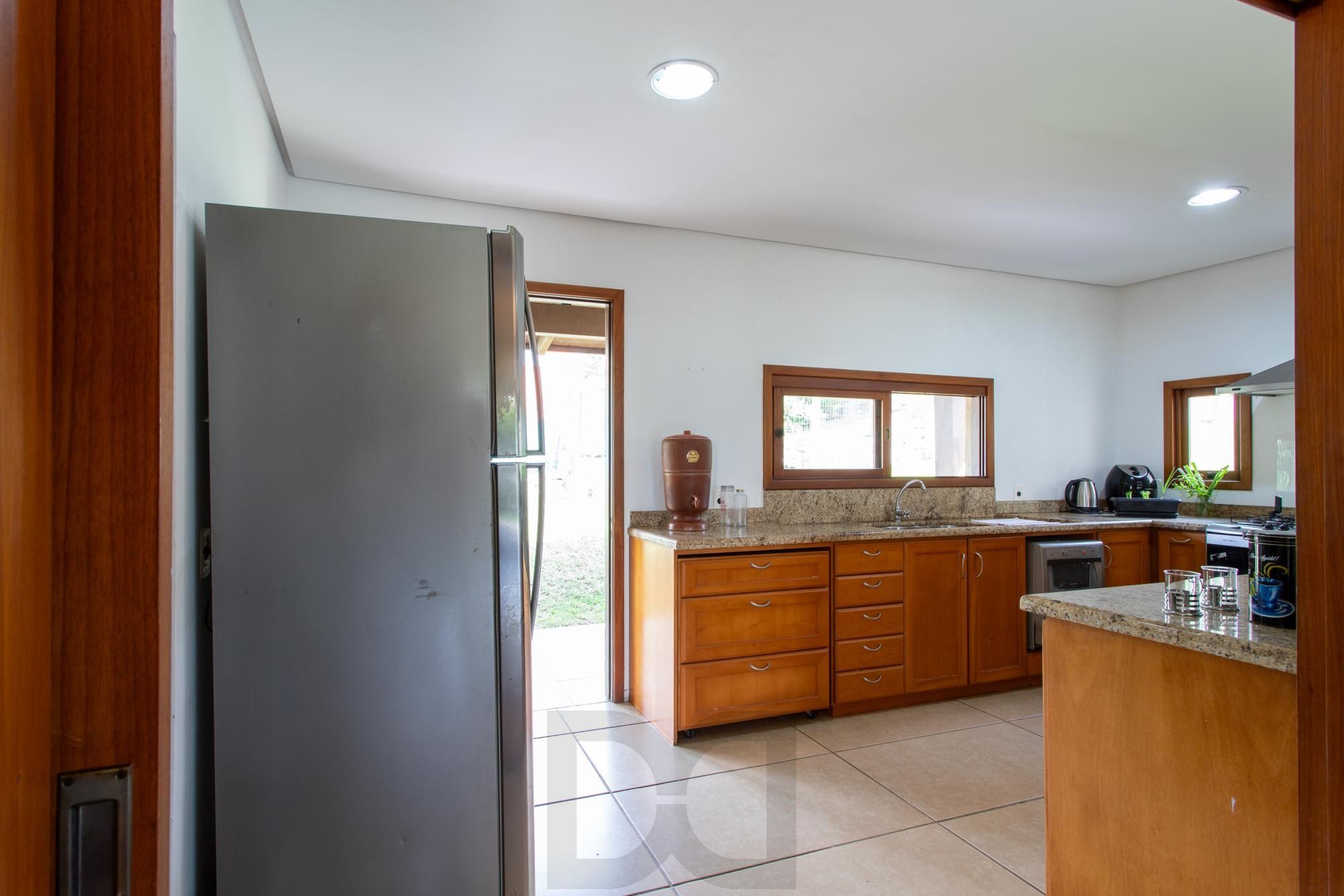 Casa em condominio com patio e 4 suítes na Vila Nova. — foto 22