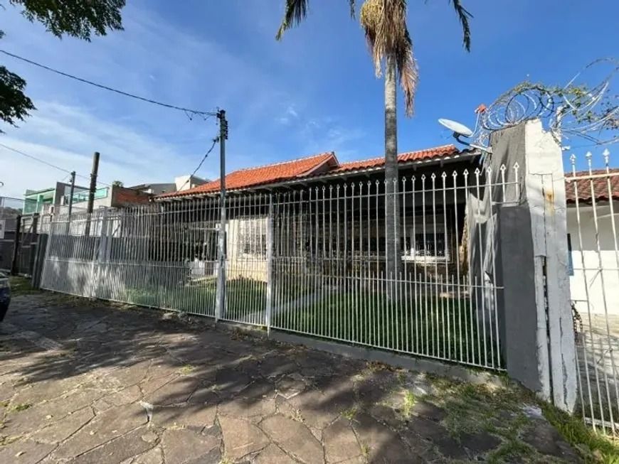 Casa para venda no bairro Medianeira | 3 dormitórios | Pátio amplo | Espaço gourmet | 298m² | Porto Alegre — foto 37
