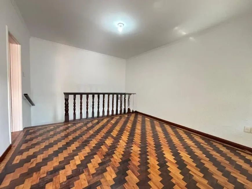 Casa para venda no bairro Medianeira | 3 dormitórios | Pátio amplo | Espaço gourmet | 298m² | Porto Alegre — foto 2