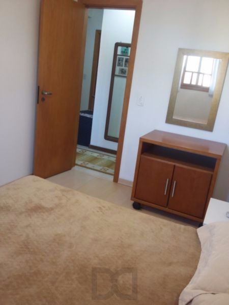 Sobrado em Ipanema, zona sul de Porto Alegre, com 175m² - 3 dormitorios, sotão, piscina. — foto 18