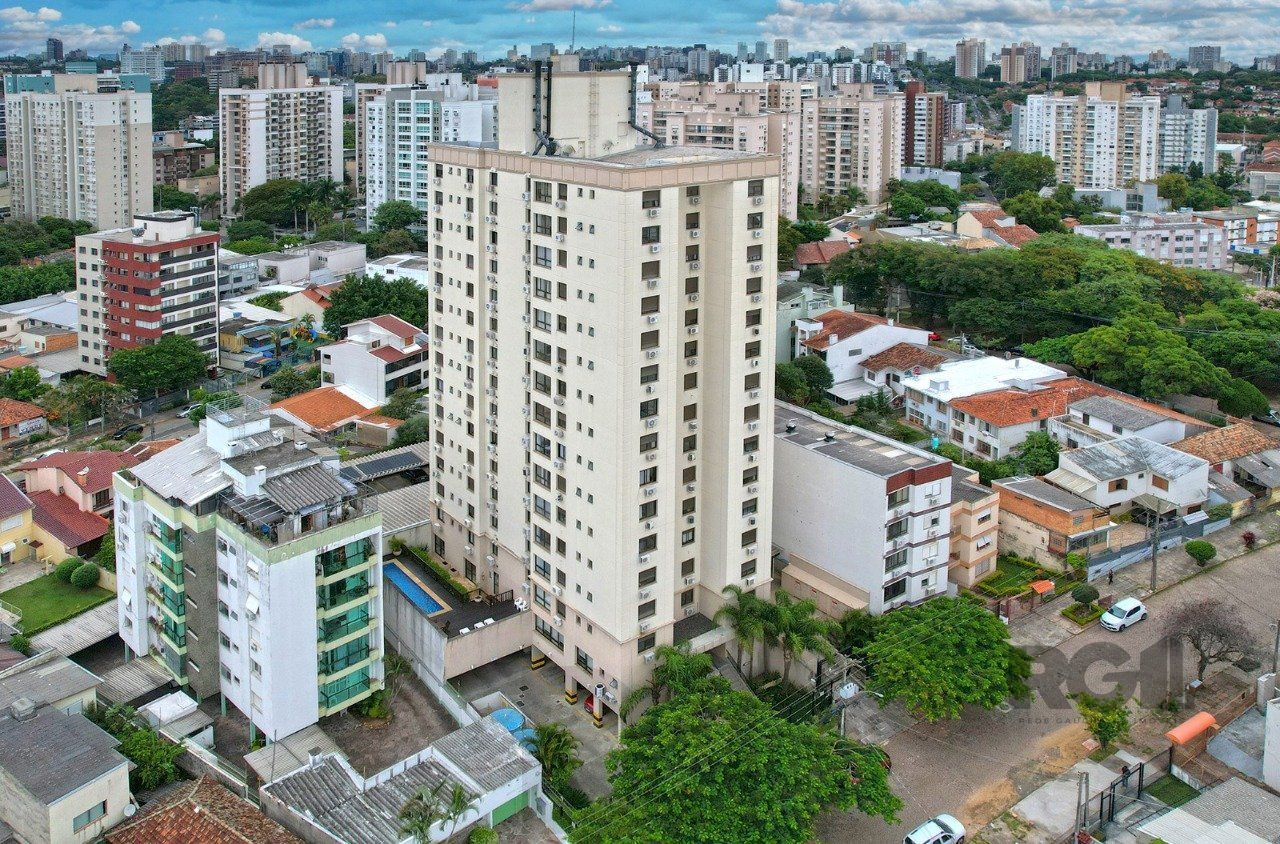 3 dormitórios com churrasqueira, 2 vagas individuais, com estrutura de Lazer — foto 29